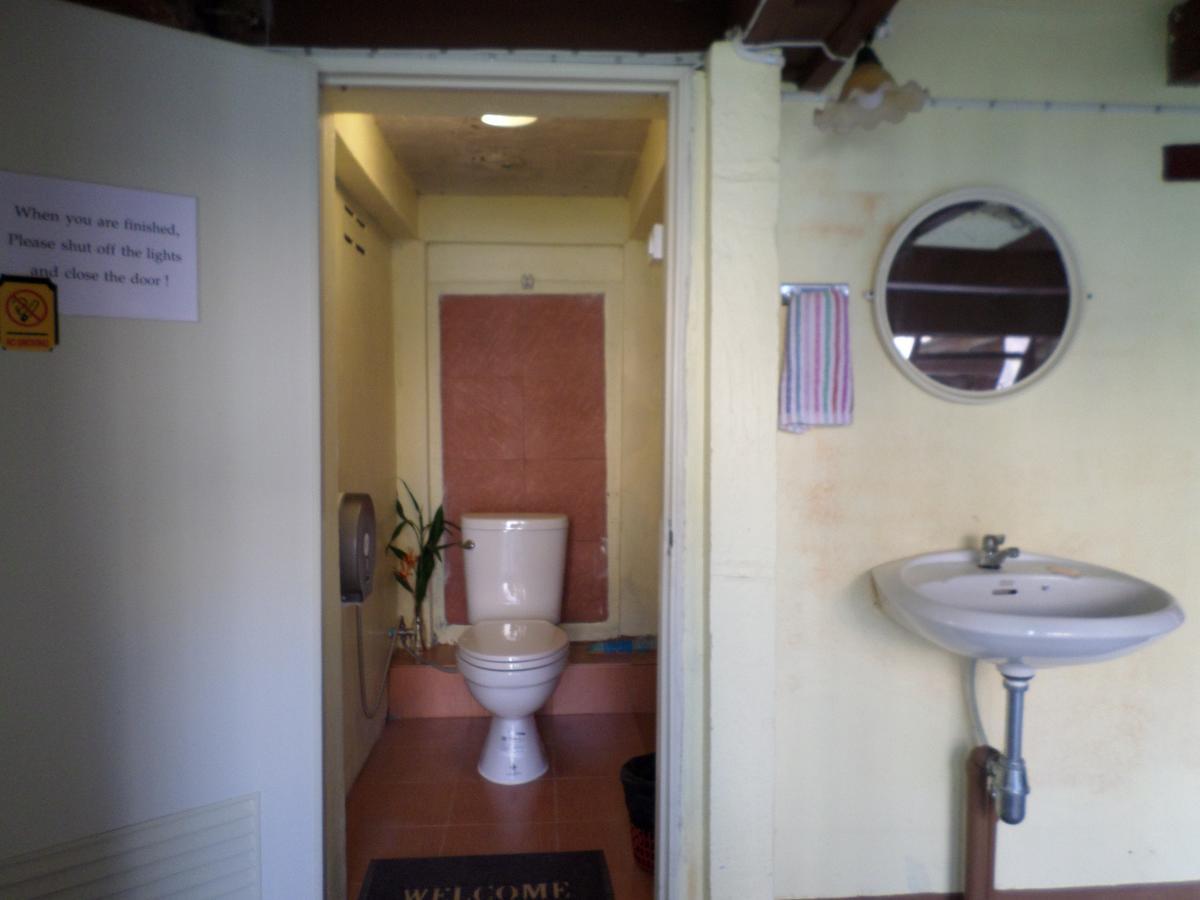 Baanwealaa Guesthouse (Adults Only) Chiang Mai Exterior foto